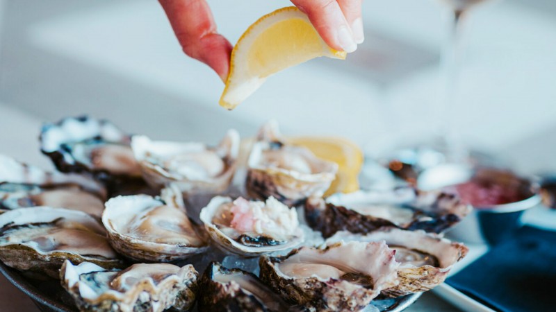 Shuck Oyster Bar / Costa Mesa