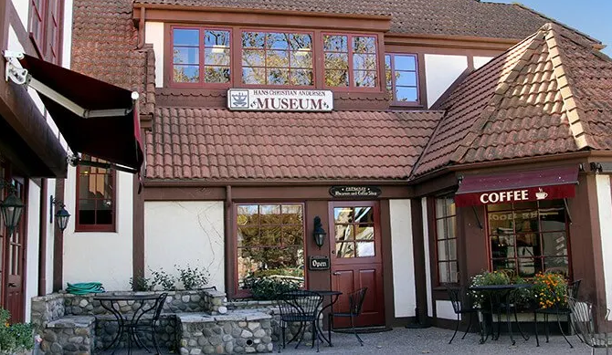 안데르센 박물관(Hans Christian Andersen Museum)